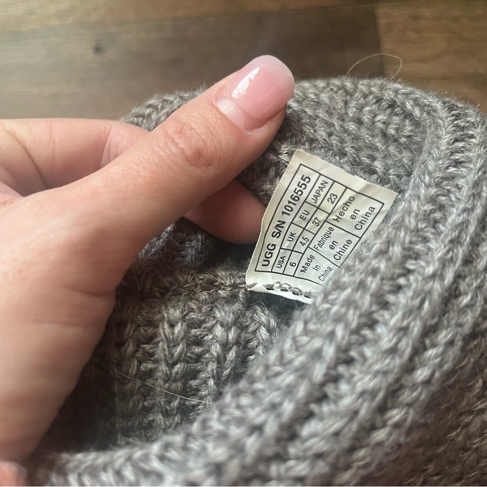 Ugg classic cardy gray knit boot - Picture 5 of 6
